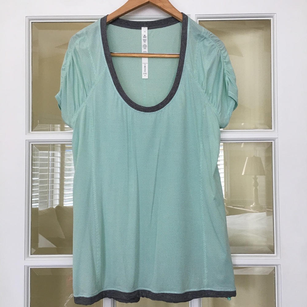 Lululemon Top NWOT